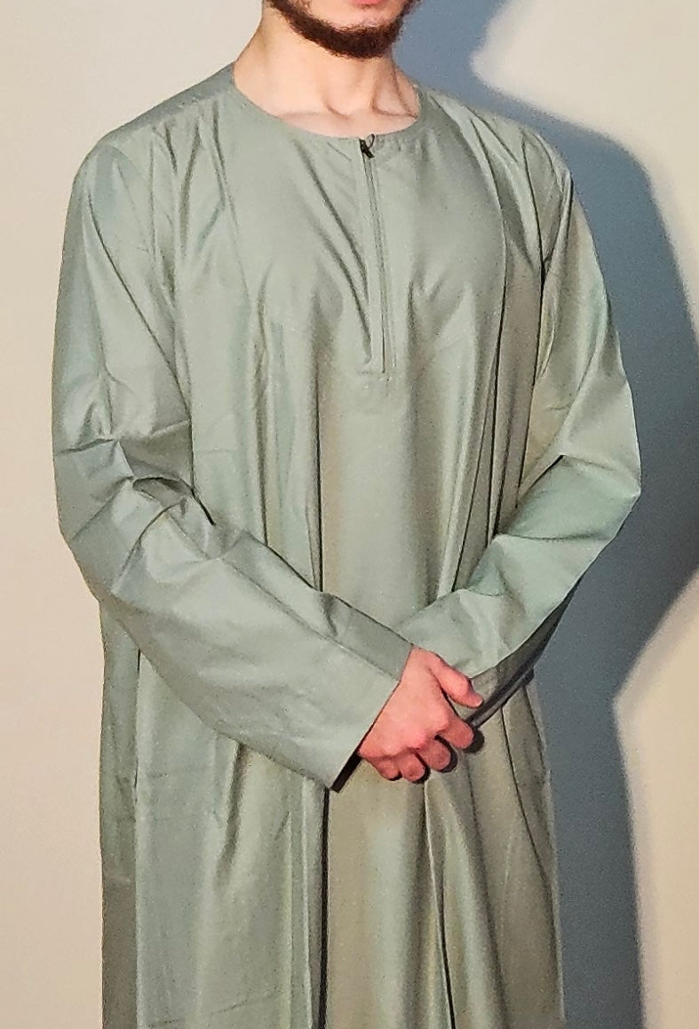 Emerald Green Thobe – Bold, Modest, and Refined