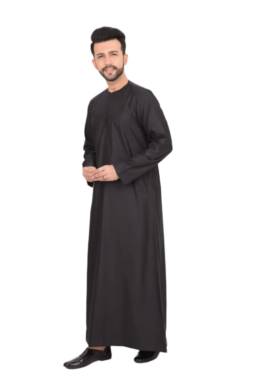 Black Omani thobes